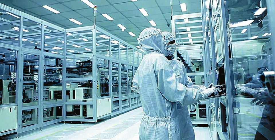 2023年上半年中国光电显示产业投资金额同比下滑23%